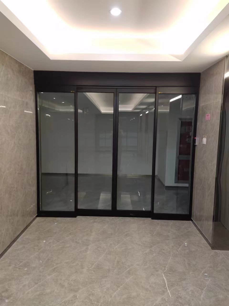 贾汪区玻璃伸缩门